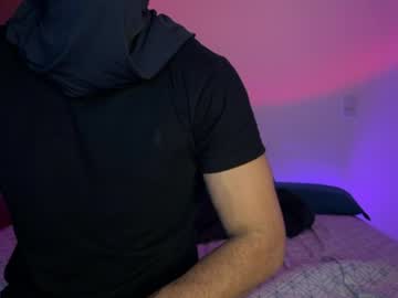 latinocouplemask