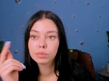 laura_dark_