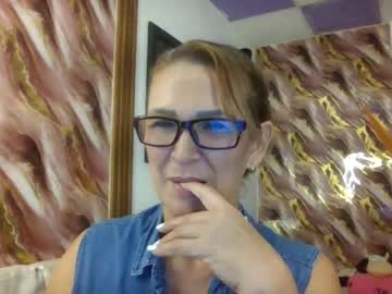nikol_glow2026